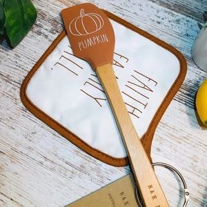 Rae Dunn Potholder/Spatula Combo